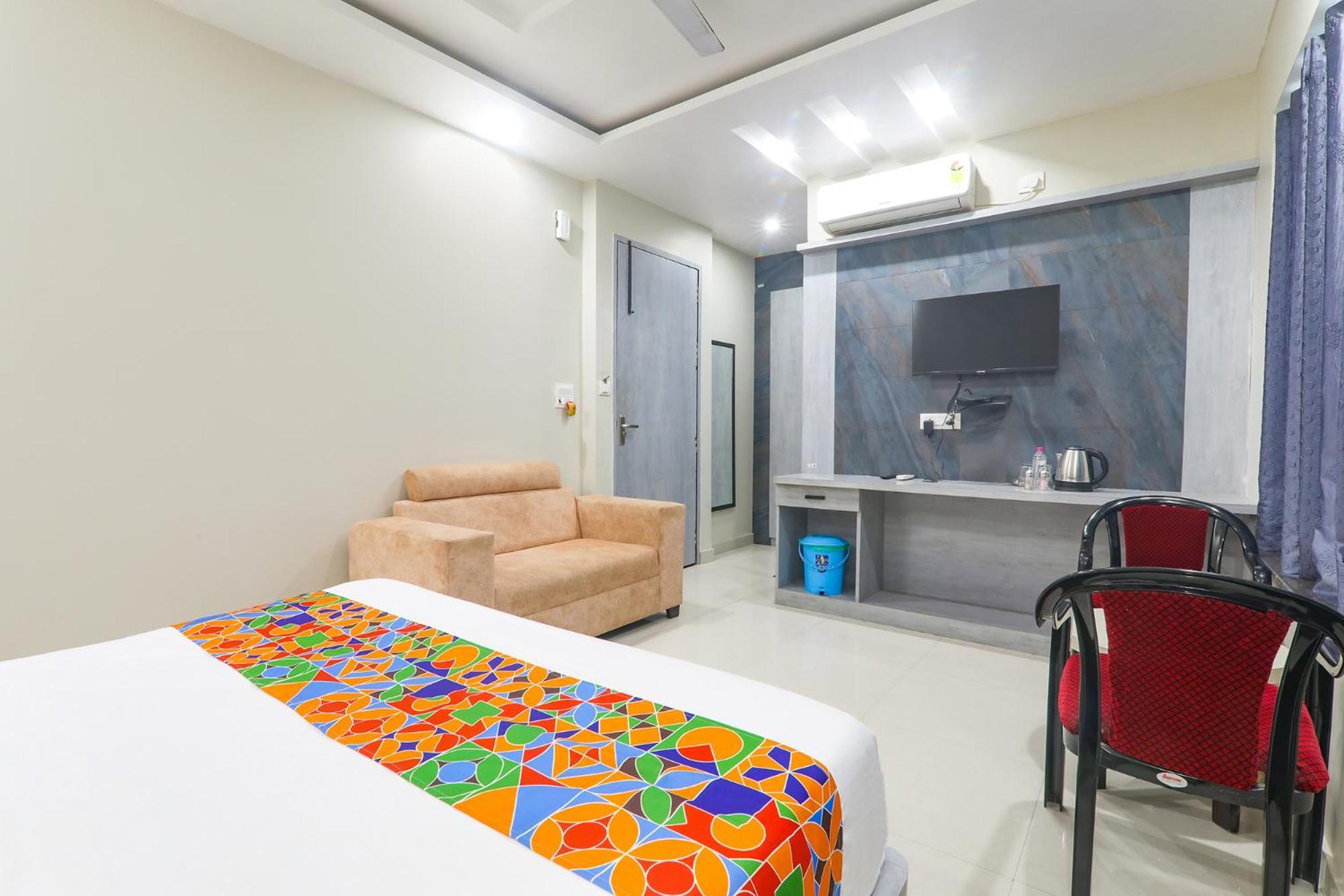 Fabexpress Grand Inn I Chinhat ภายนอก รูปภาพ