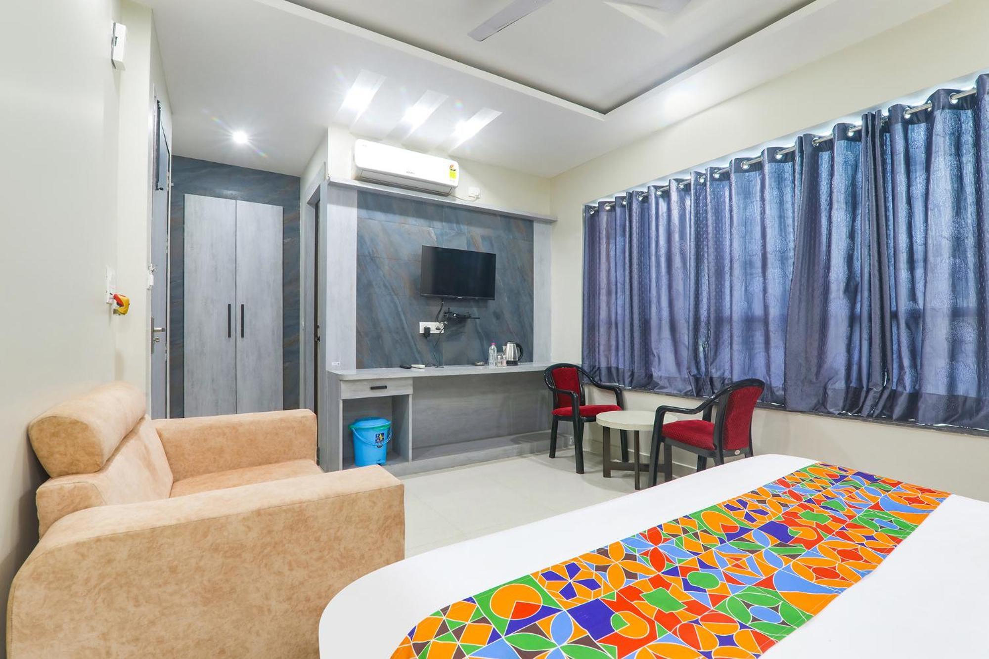 Fabexpress Grand Inn I Chinhat ภายนอก รูปภาพ