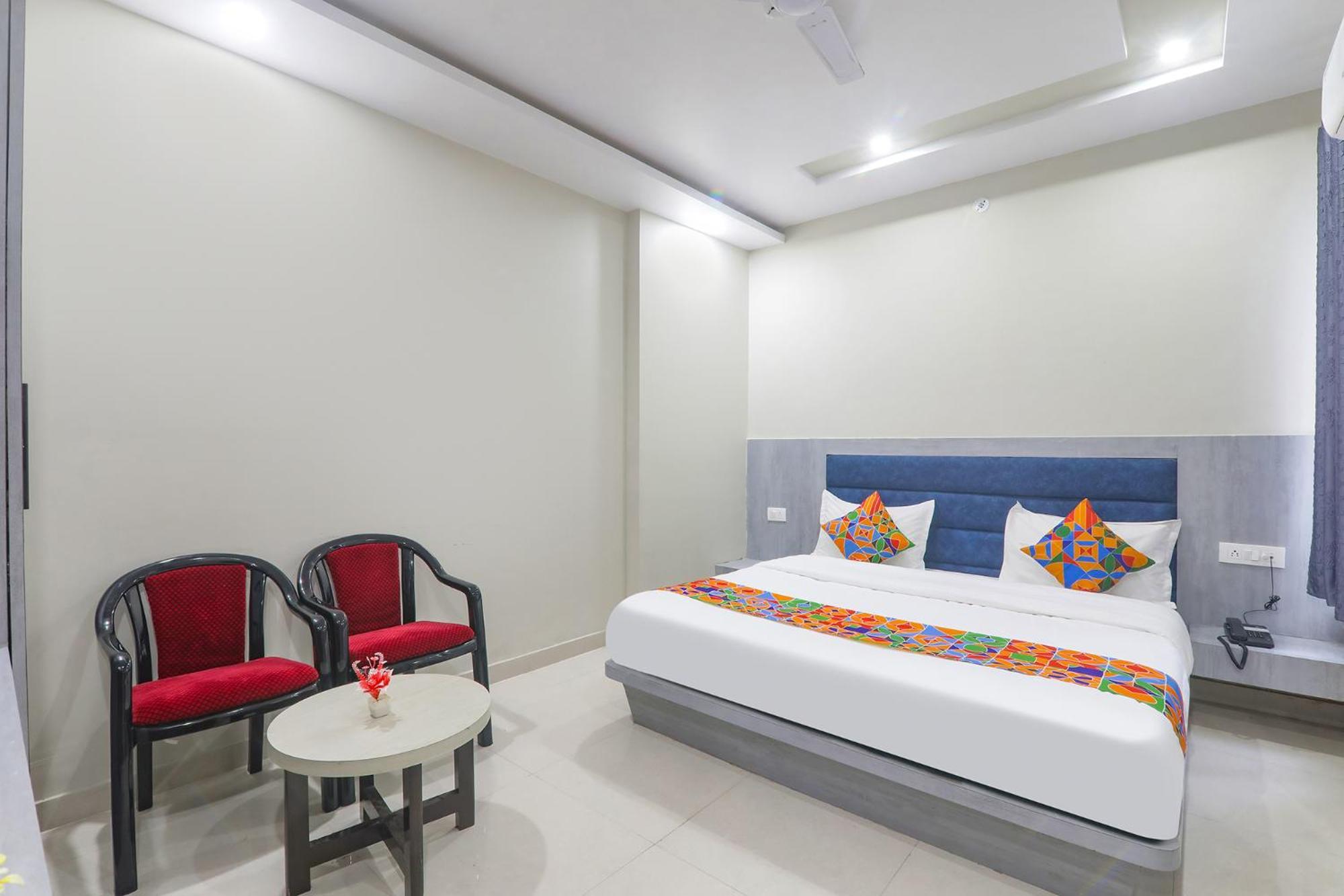 Fabexpress Grand Inn I Chinhat ภายนอก รูปภาพ