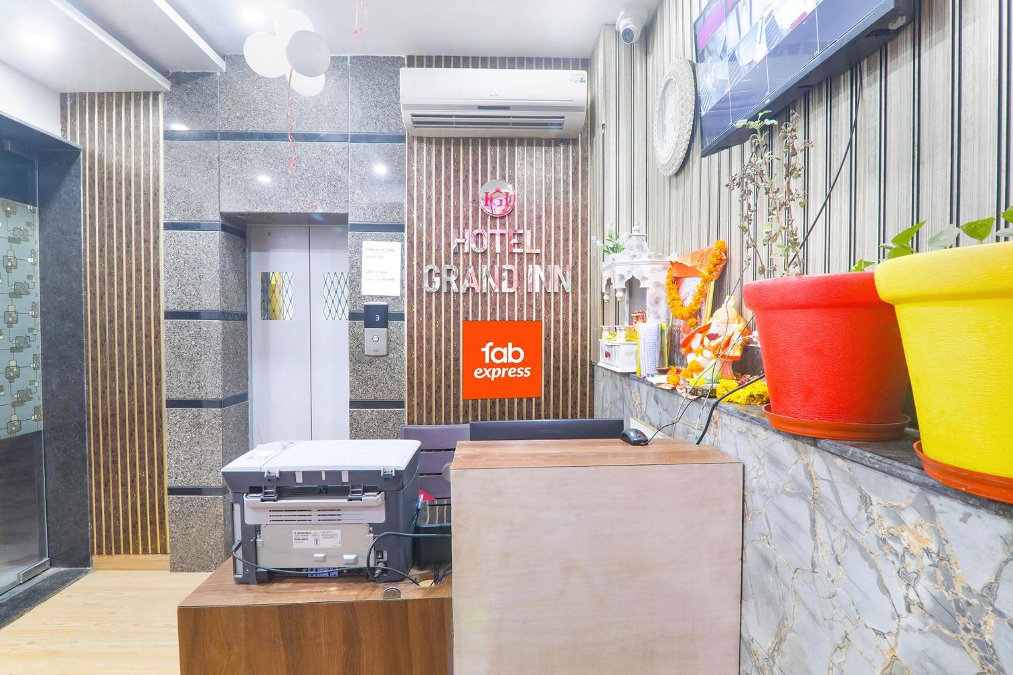 Fabexpress Grand Inn I Chinhat ภายนอก รูปภาพ